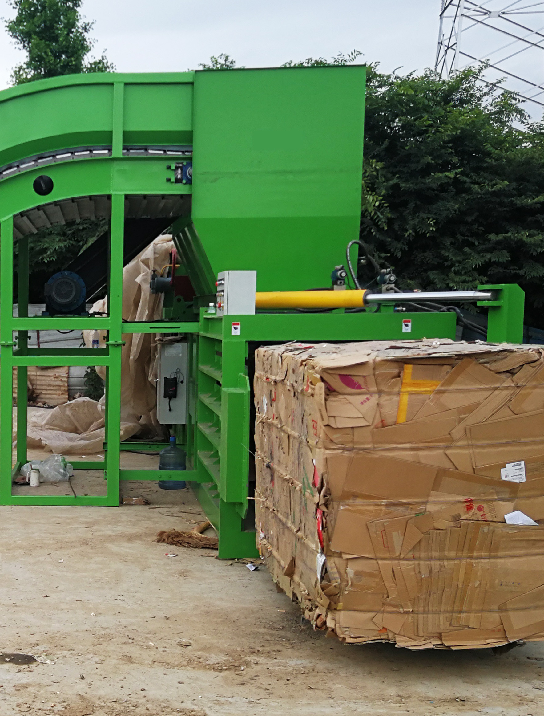 半自動臥式打包機