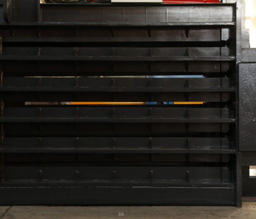 廢紙打包機高穩(wěn)固性壓縮室