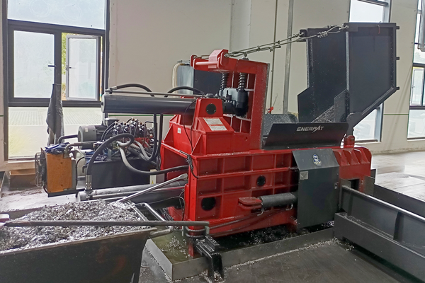 蘇州某汽車零部件公司定制鋁屑?jí)簤K機(jī)案例