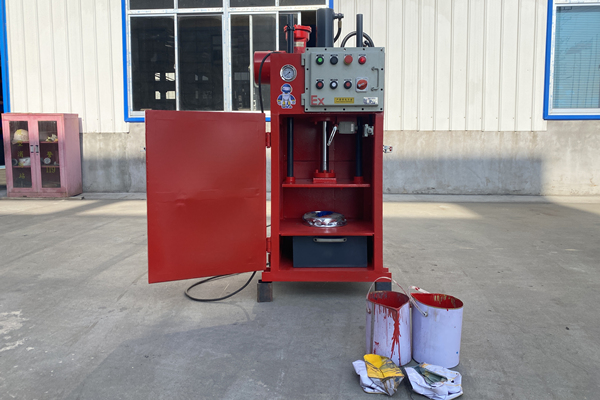 東莞某機電設(shè)備公司定制油漆桶壓扁機案例