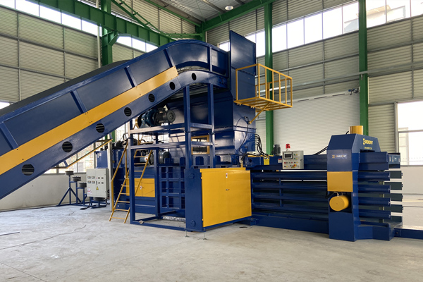 常州某固廢處置公司定制工業垃圾打包機案例