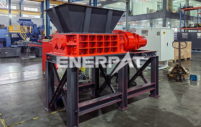 一般工業(yè)垃圾撕碎機(jī)