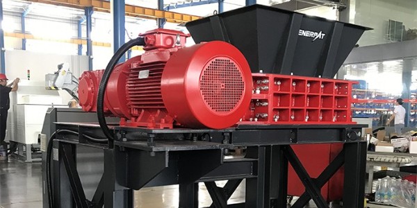 廢棄布料變?nèi)剂?恩派特碎布撕碎機(jī)不可少！