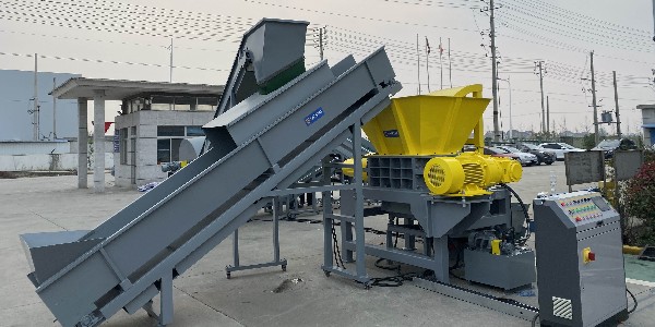 塑料藍(lán)桶撕碎機(jī)怎么選？塑料藍(lán)桶撕碎機(jī)選擇技巧分享