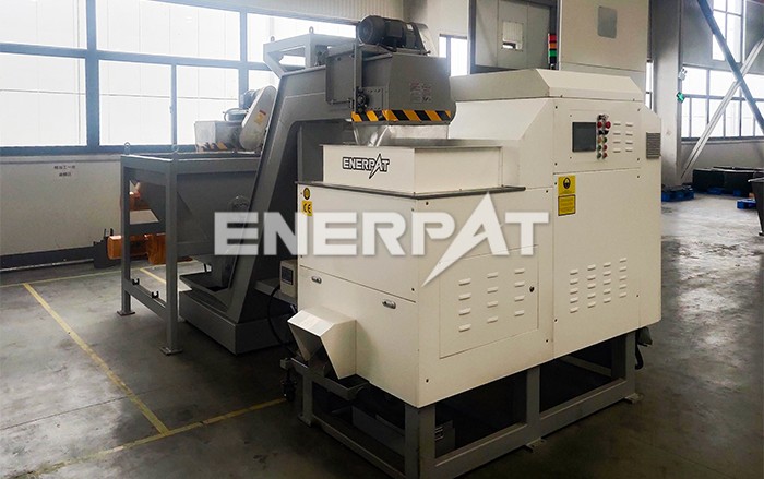 鋁刨花壓塊機(jī)