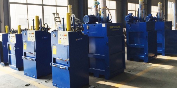 廢油桶壓扁機(jī)多少錢一臺(tái)？油桶壓扁機(jī)選擇方法分析