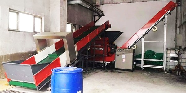 廢油桶怎么處理？油桶破碎機處理流程分享