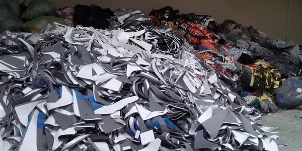 服裝廠邊角料有什么價(jià)值？服裝廠邊角料破碎生產(chǎn)線來告訴你