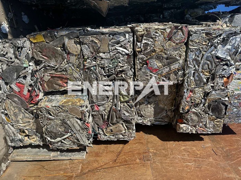 鋁合金壓塊機(jī)